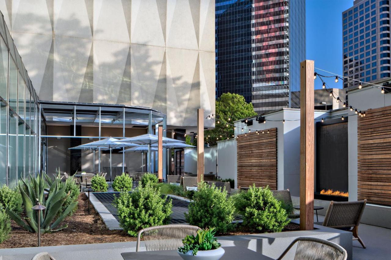Sheraton Dallas Hotel Exterior foto