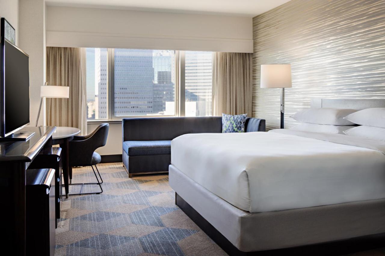 Sheraton Dallas Hotel Exterior foto